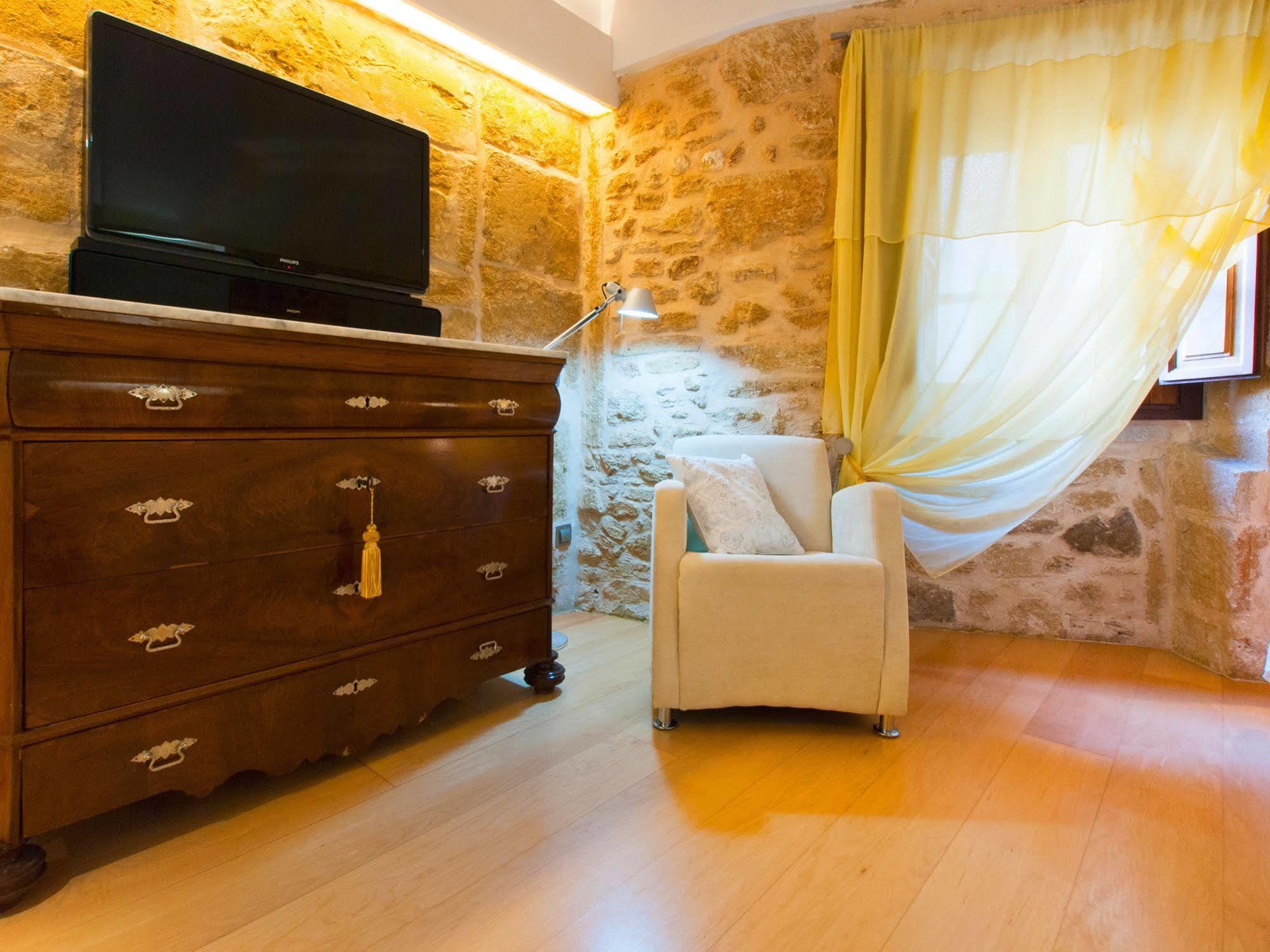Cas Ferrer Nou Hotelet Alcudia  Bagian luar foto